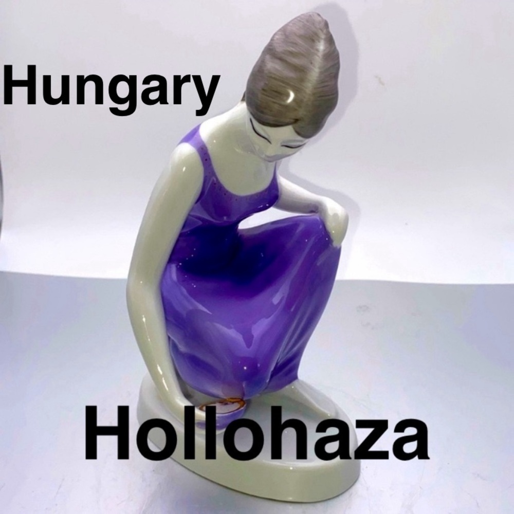 “Lady By The Water” Porcelain Figurine
